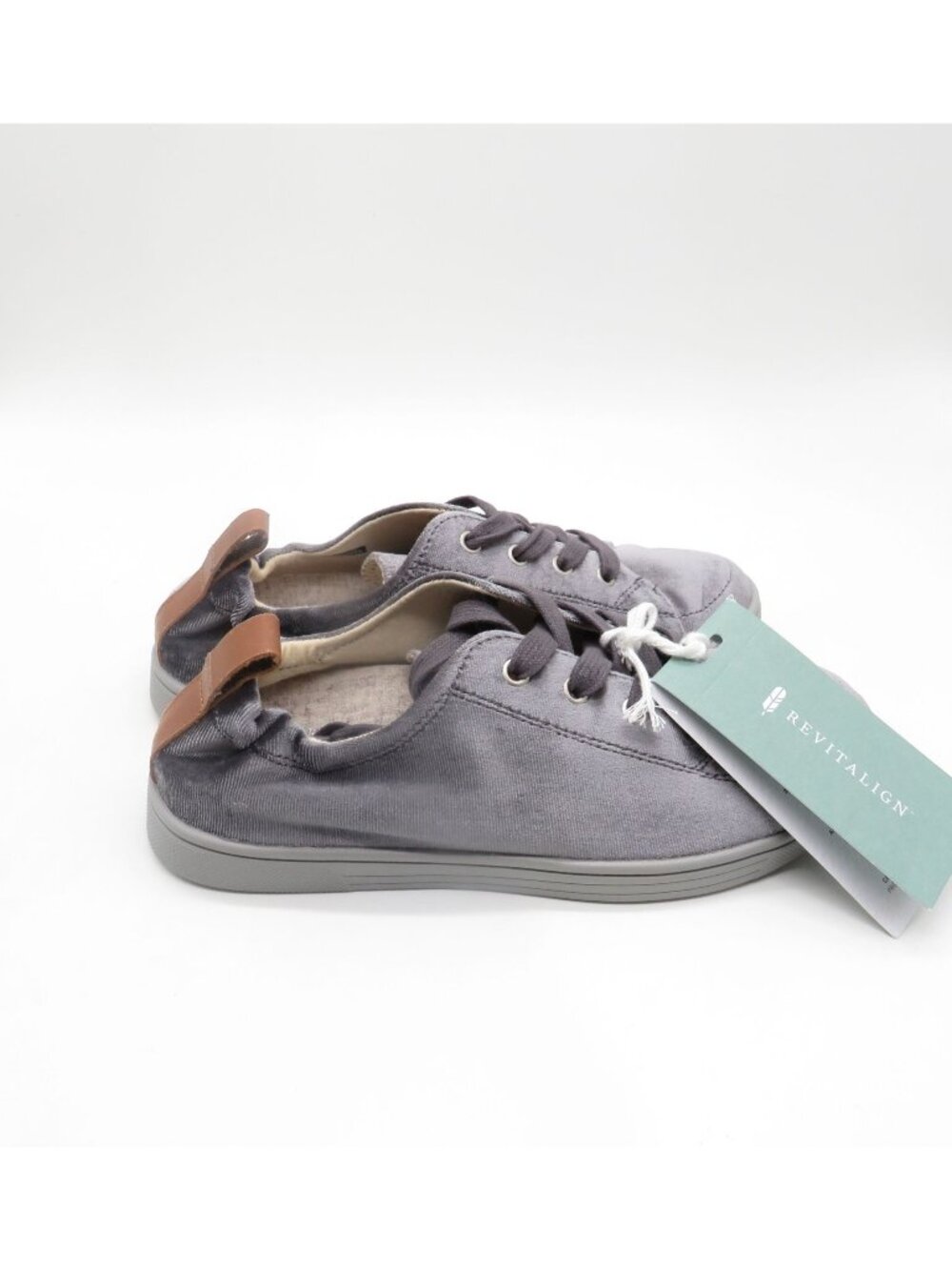 Revitalign Santa Clara Betta Womens Grey Velvet Casual Shoes 5.5B NEW
